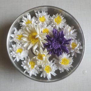 Uruali Flowers – Ivory and Yellow