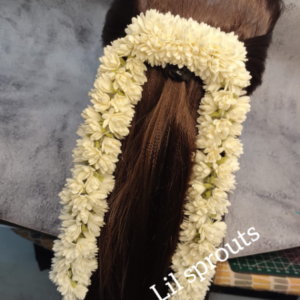 Mullai string with center clip