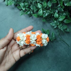 Malli with Kanakambaram